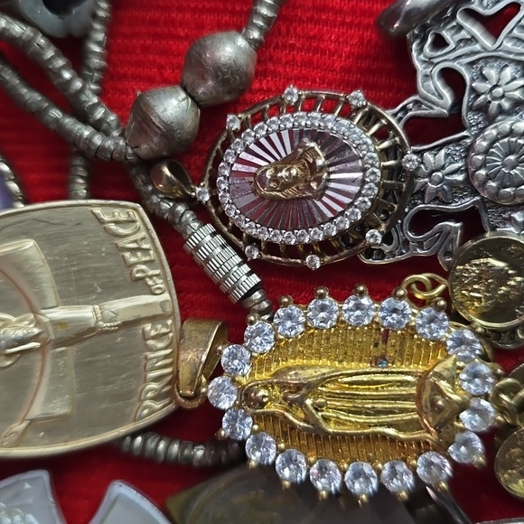 Religious Jewelry - Picture 9 of 12